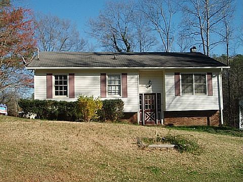 1st image of 141 Woodland Hills Cir