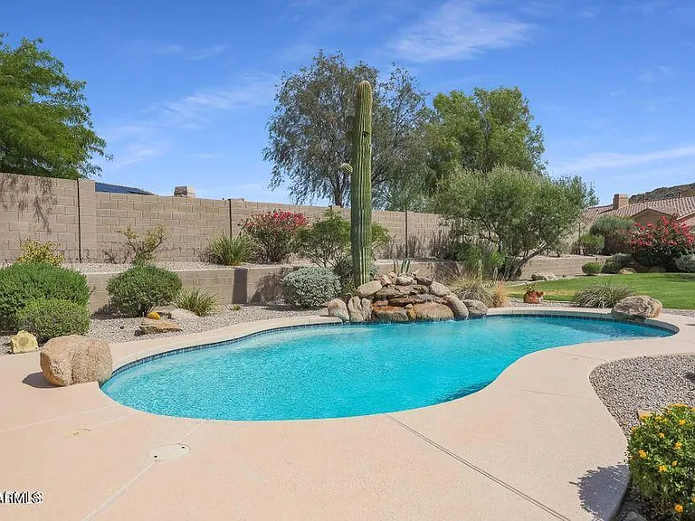 9773 S 183rd Dr — Photo 28