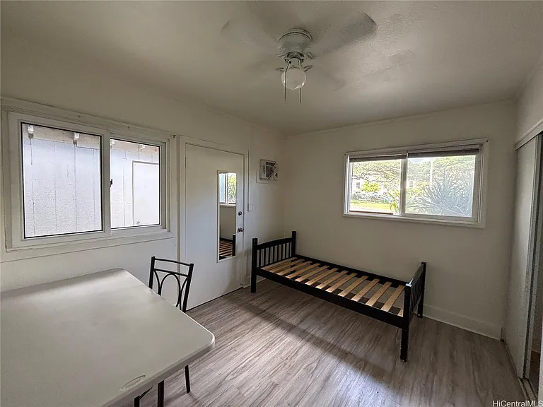 1904 University Ave — Photo 5