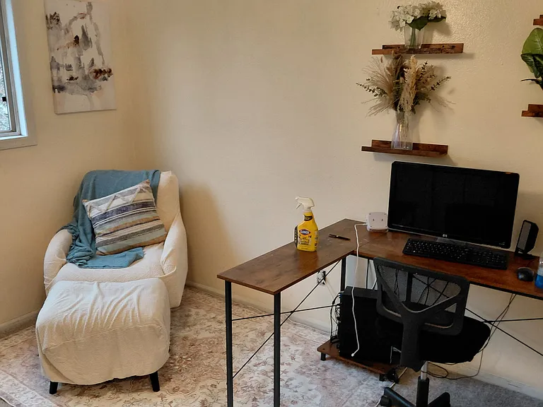 3004 S Cathay Cir — Photo 3