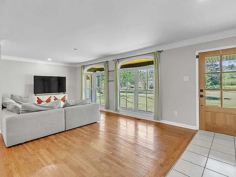 3025 Trewhitt Rd SE — Photo 6