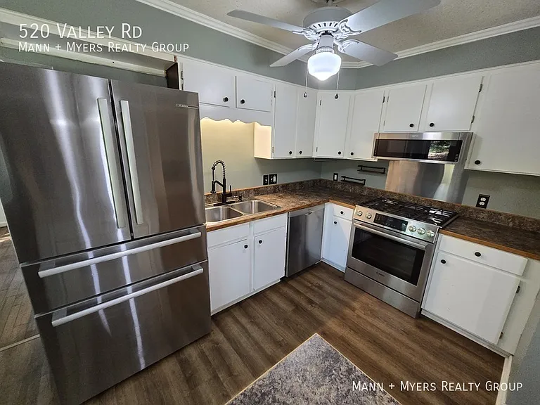 520 Valley Rd — Photo 14