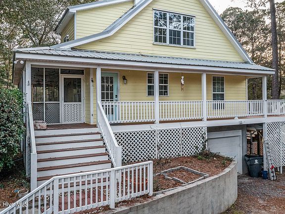 4th image of 3165 Island Drive SE