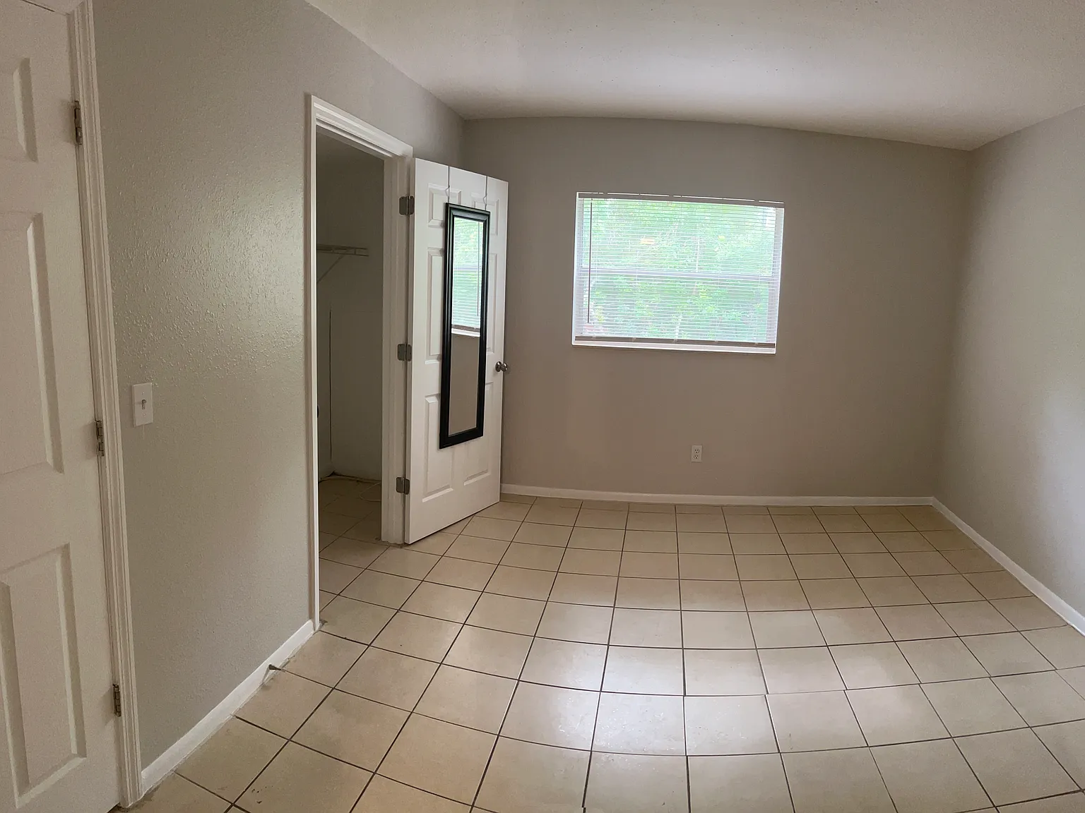2 bed, 1.0 bath, 800 sqft, $1,475 — Photo 1