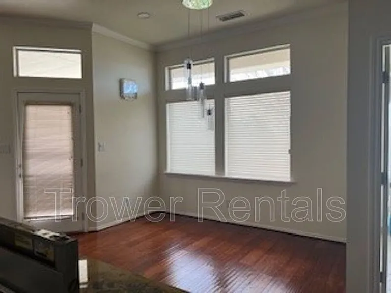 8104 San Antonio St — Photo 34