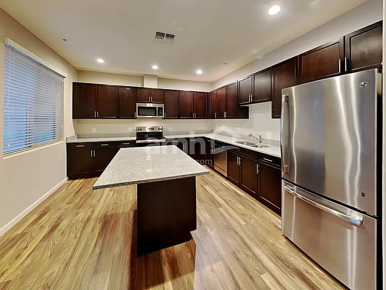 20701 W Stone Hill Rd — Photo 4