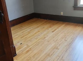 3222 N Holton St, Milwaukee, WI 53212