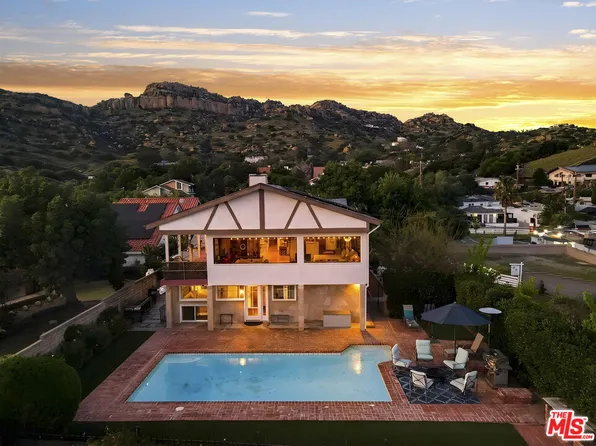 9207 Rowell Ave, Chatsworth, CA 91311