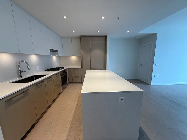 707 W 15th St #707 — Photo 12