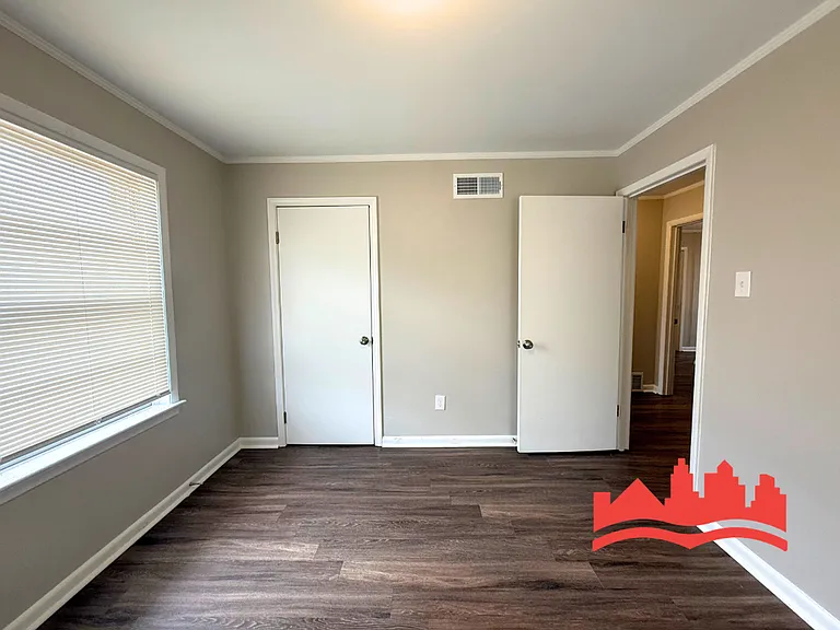 142 Jeanne Dr — Photo 10
