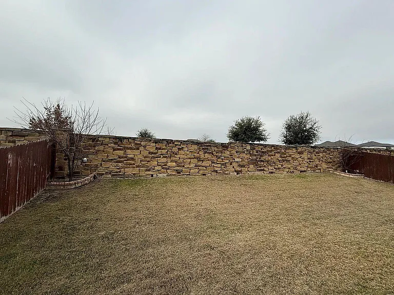 2637 Enza Dr — Photo 21
