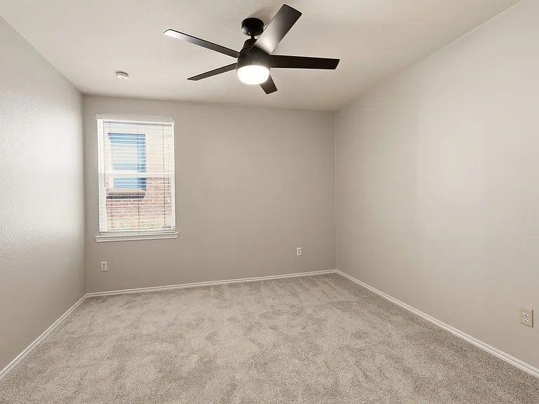 12858 Galaxy Dr — Photo 11