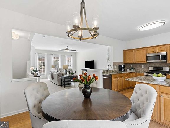 5th image of 3019 Glendower Way
