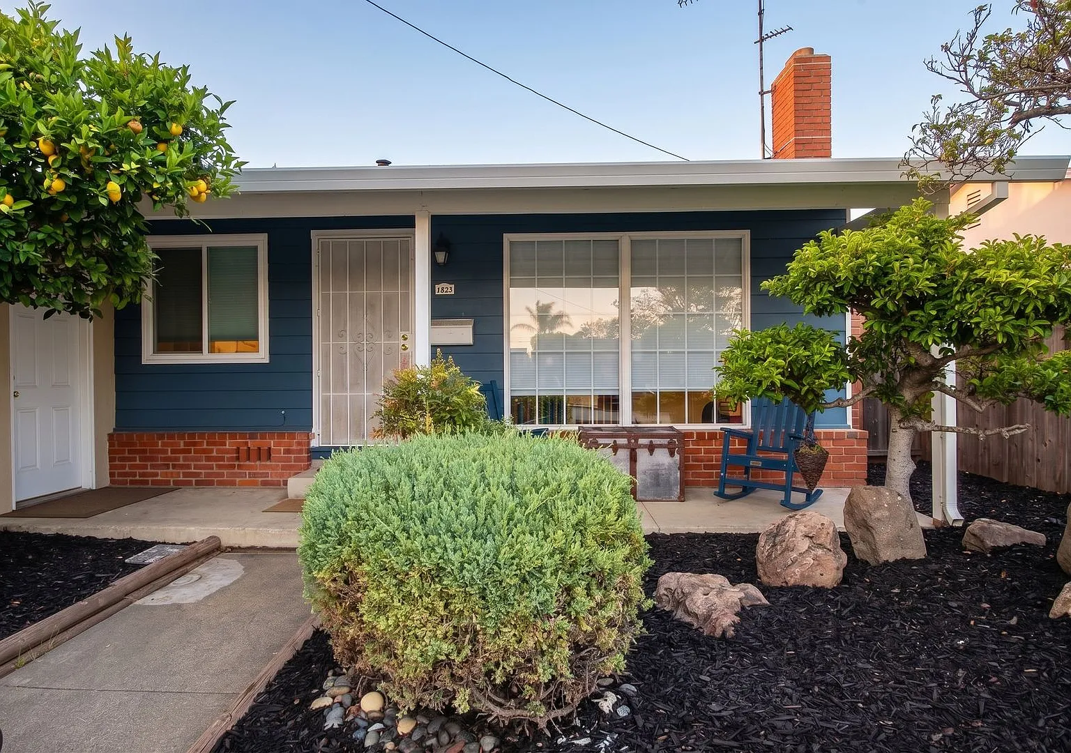 Centrally Located San Leandro Stunner w/ Modern Upgrades — Photo 2
