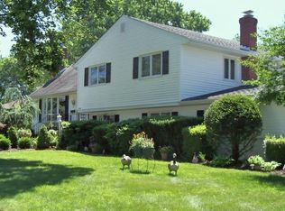 15 Diaz Ct, Wayne, NJ 07470