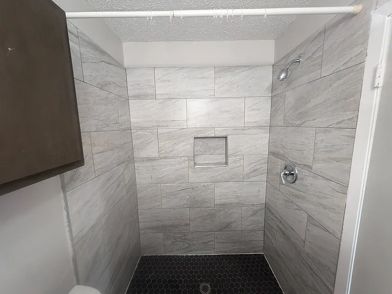 1802 Potomac Pl #C — Photo 15