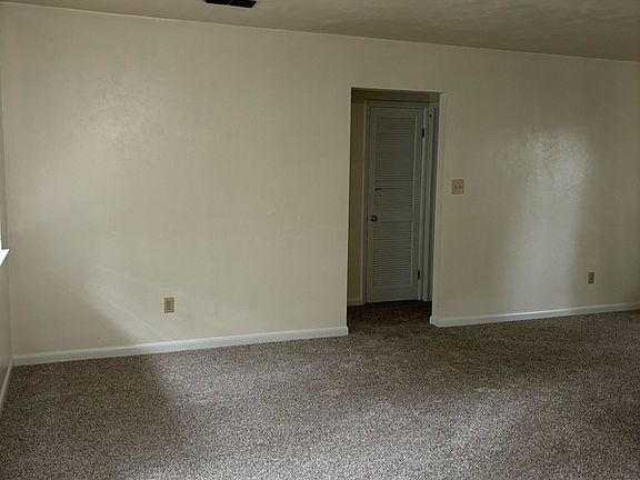 5th image of 2665 N Point Ct #C