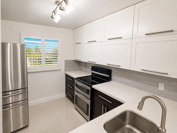 4th image of 117 ROYAL PARK Drive #1H