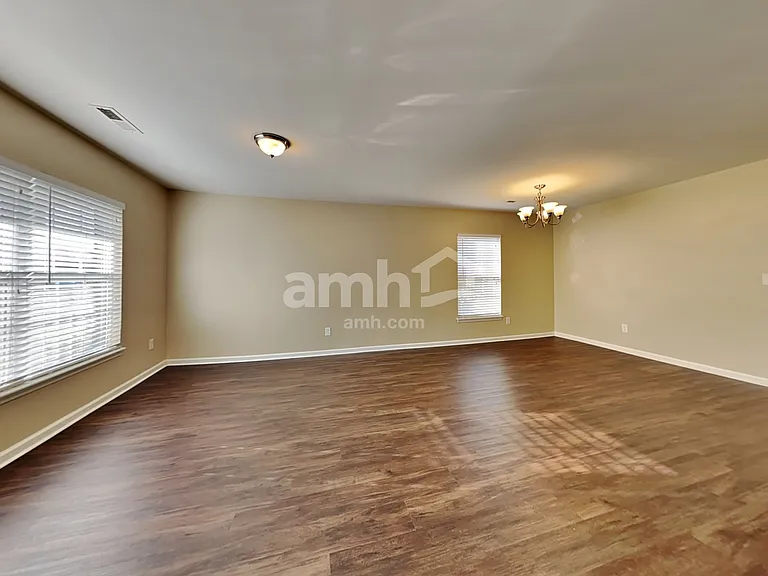 213 Pine Hall Dr — Photo 8