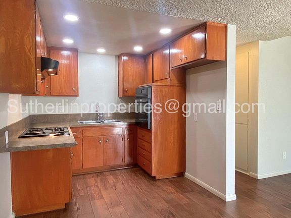 Generous amount of kitchen cabinets