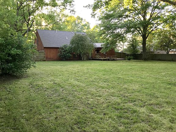 2nd image of 1422 Starksville Dr