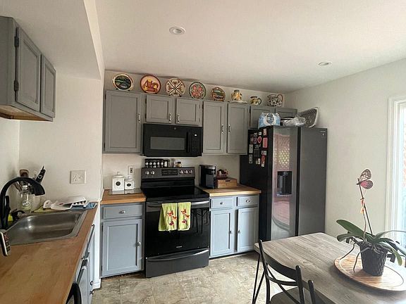 5th image of 3078 Antrim Cir