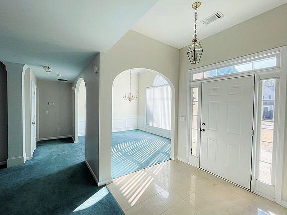 Foyer, Dining, Hall