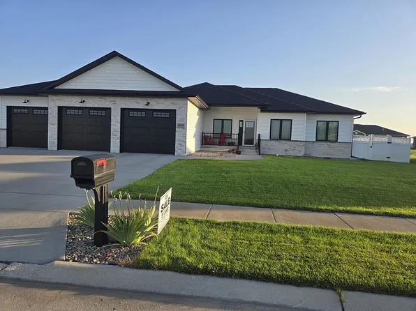 4938 17th St, Columbus, NE 68601