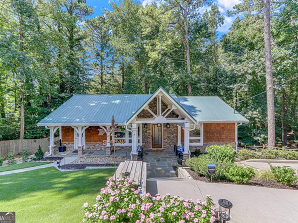 6735 Crestwood Peninsula, Flowery Branch, GA 30542