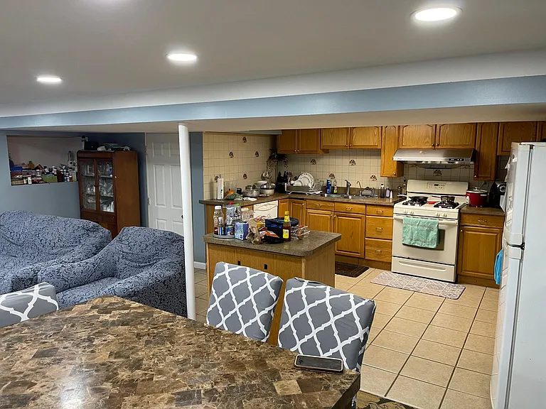 12836 Pomona Dr — Photo 27