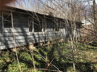 15601 Auburn Rd, Newbury, OH 44065