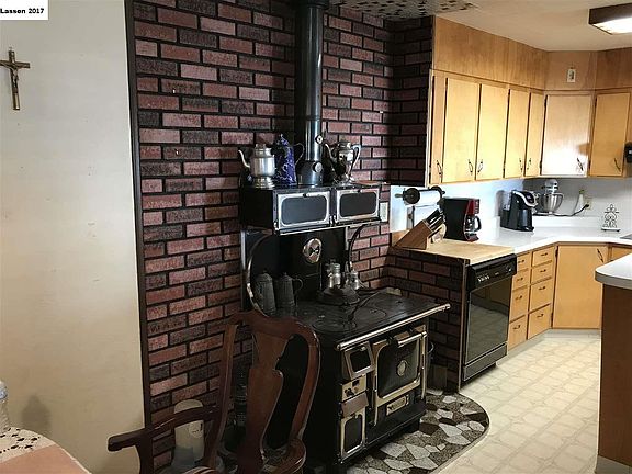 4th image of 728 Plumas St