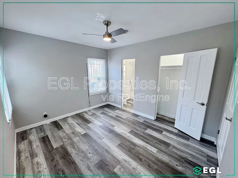 3039 S Bronson Ave — Photo 5