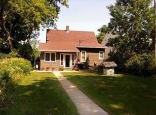 W346N5261 Elm Ave, Okauchee, WI 53069