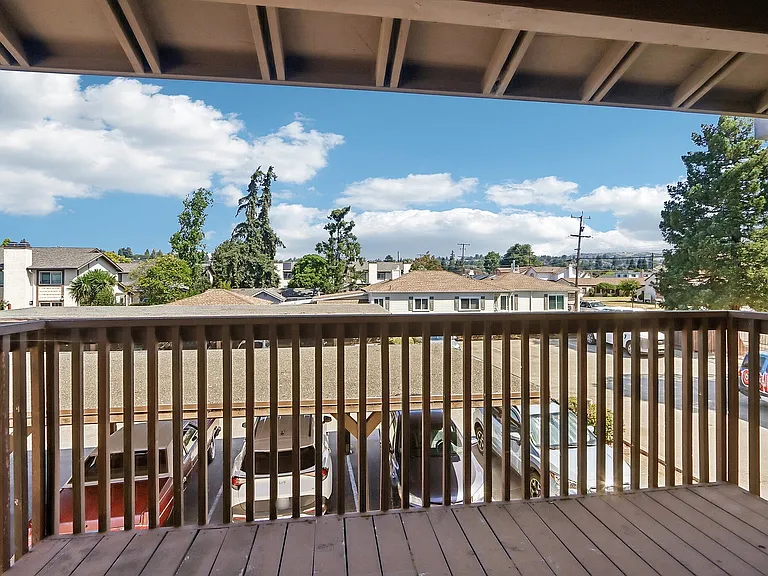 7-web-or-mls-Wisteria St 10-S1807-007