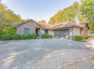 25 Stonehaven Dr, Bella Vista, AR 72715