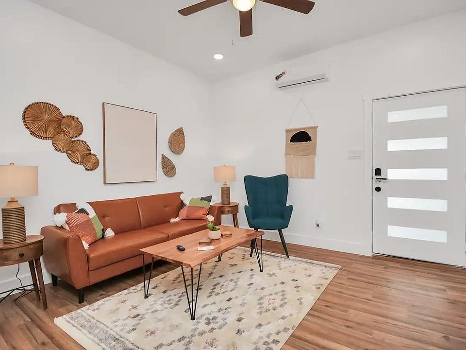 1st image of 2825 Ball St #2