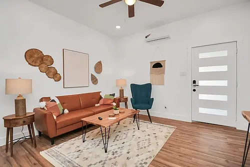2825 Ball St Photo 1