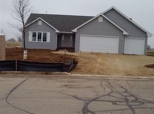 3620 Eagles Ridge Dr, Beloit, WI 53511