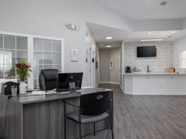 2206 Pointview Dr APT C