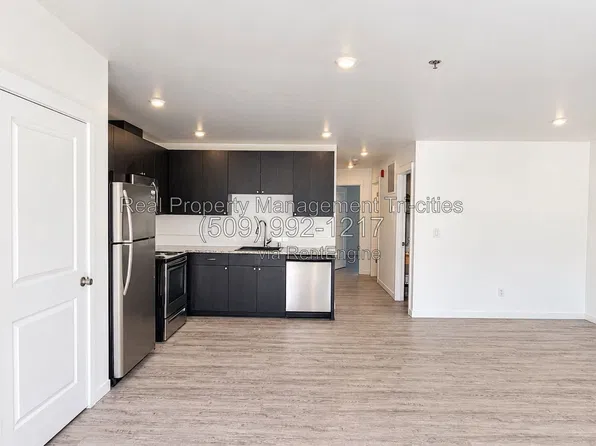 6944 Hardrock Ct Unit 102, West Richland, WA 99353