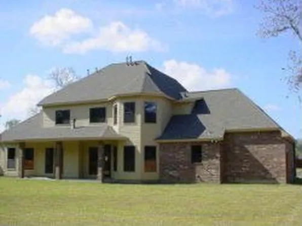 306 Arrowwood St, Lake Jackson, TX 77566