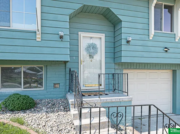 5117 S 103rd Cir, Omaha, NE 68127