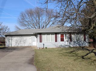 726 S Mississippi St, Blue Grass, IA 52726