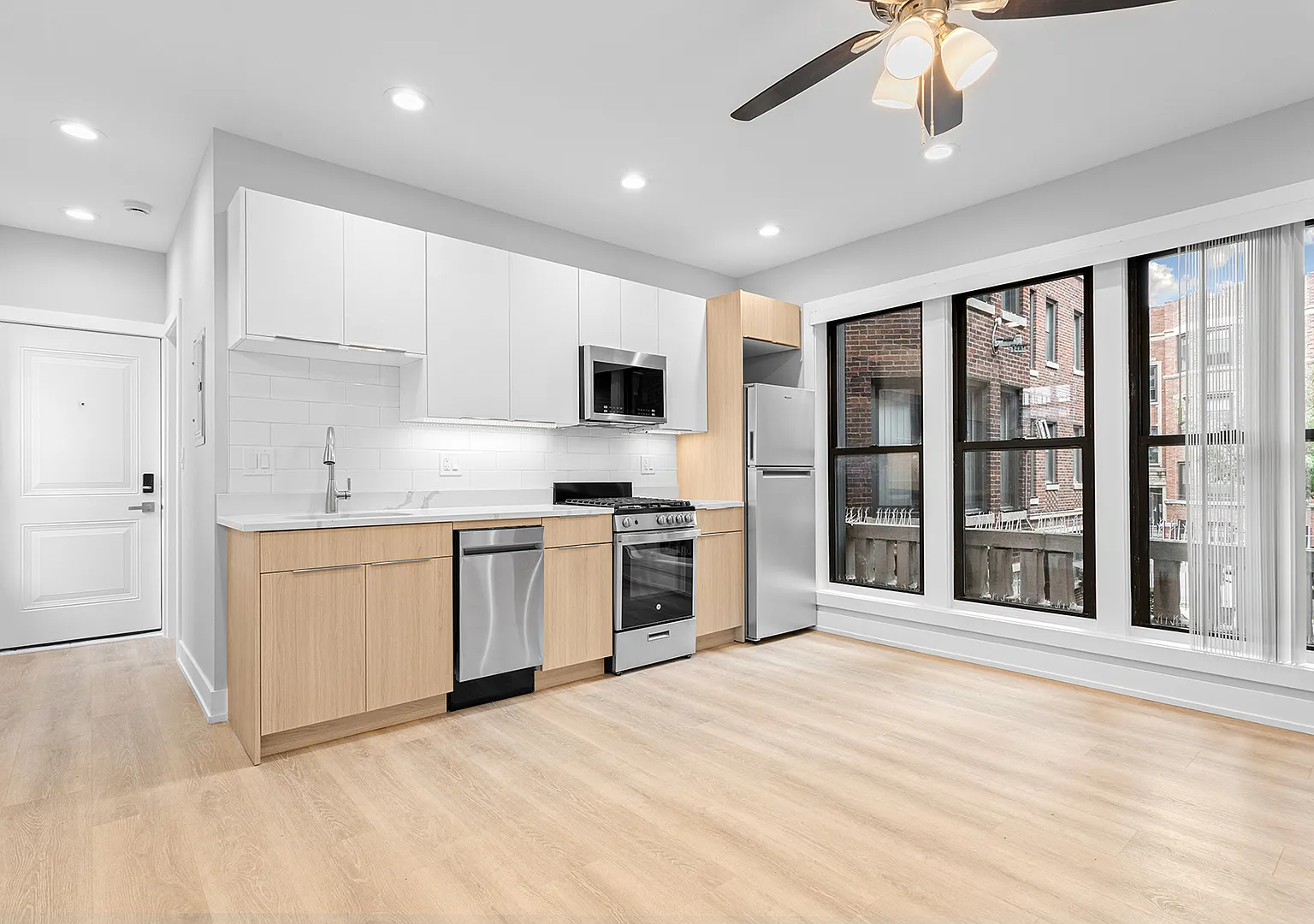 1 bed, $1,596 — Photo 2
