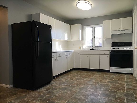 2nd image of 24 Gibbons St