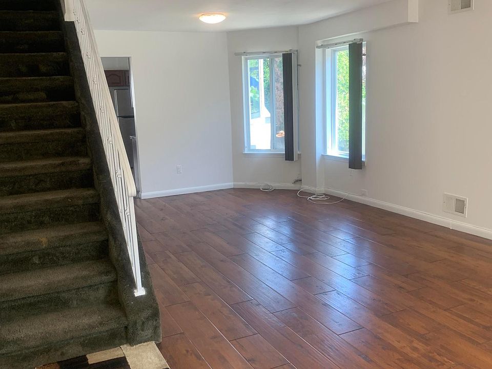 1st image of 265 Seguine Ave