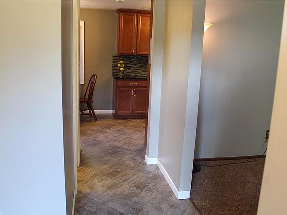 3rd image of 8997 White Oak Dr