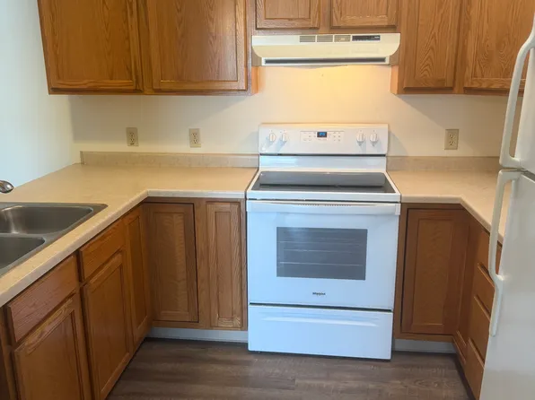 1209 Zajak Dr #17, Baraboo, WI 53913