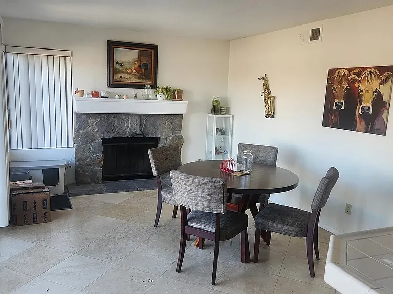 10657 Glendover Ln — Photo 12